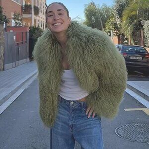 💋UBER GORGE!💋VTG 70s Vibe Boho Chic Green Faux Mongolian Lamb Fur Jacket